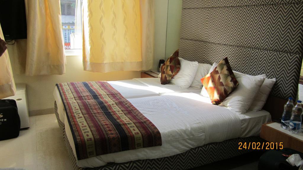 Empire Hotel Mumbai Zimmer foto
